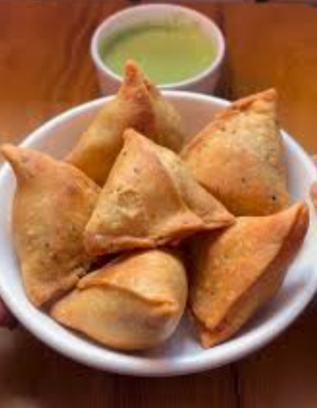 CAFÉ ASIA Lamb & Chicken Samosa Selection 24 Pack/12pc x 2 (960 g)  FROZEN